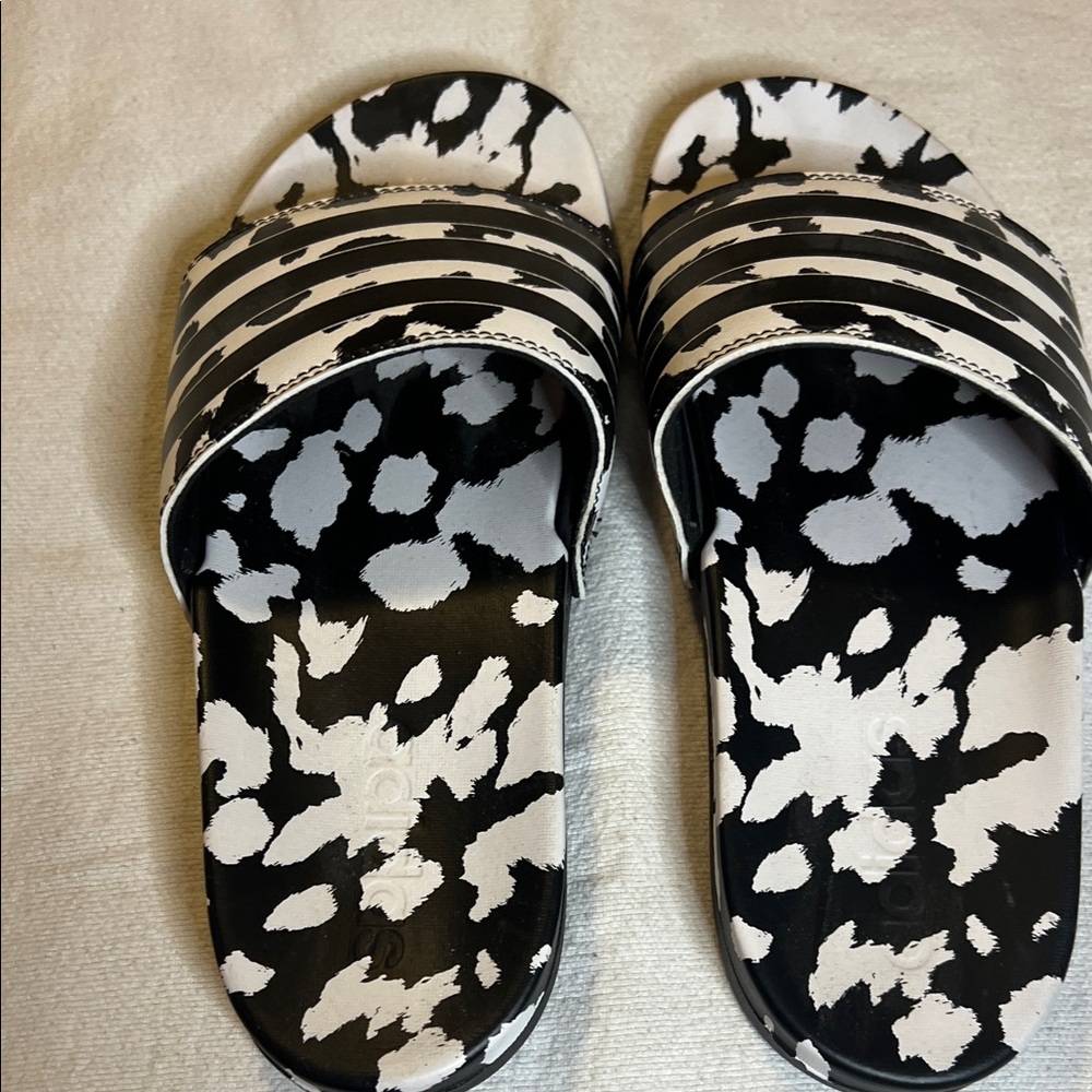Adidas Black and White Patterned Slides - Picture 2 of 9